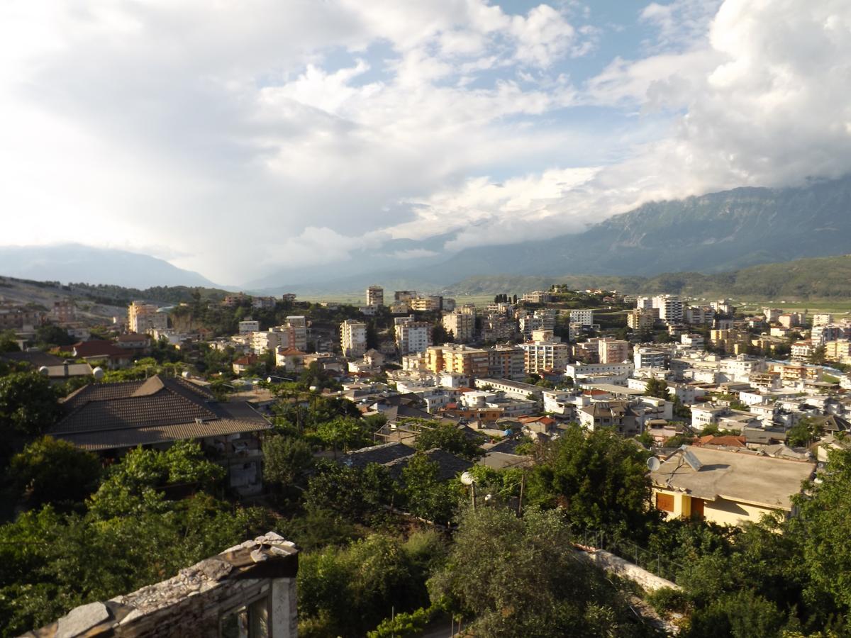 Guesthouse Shtino Gjirokastër Dış mekan fotoğraf